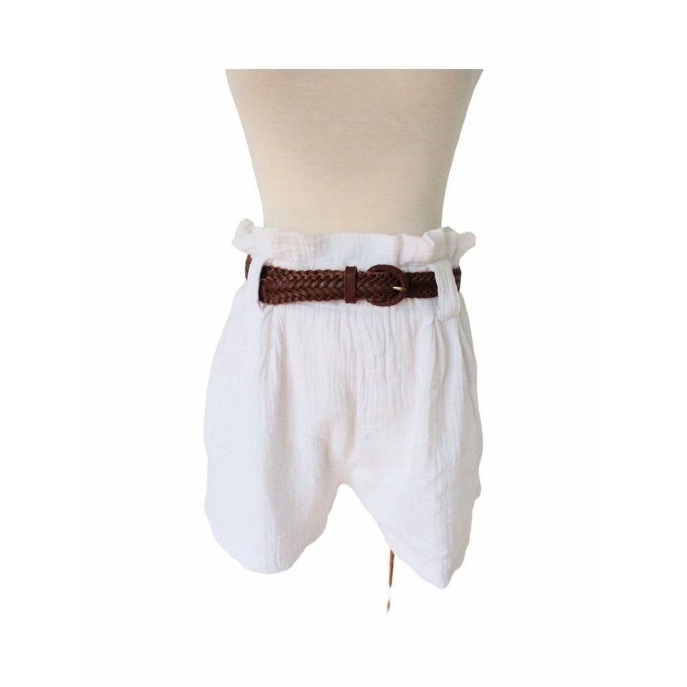 Fully Lined White Cotton Shorts with Brown Leather Woven St. John's Bay Belt